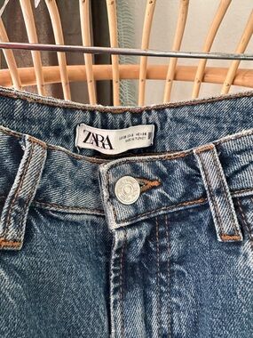 Zara jeans / size 6